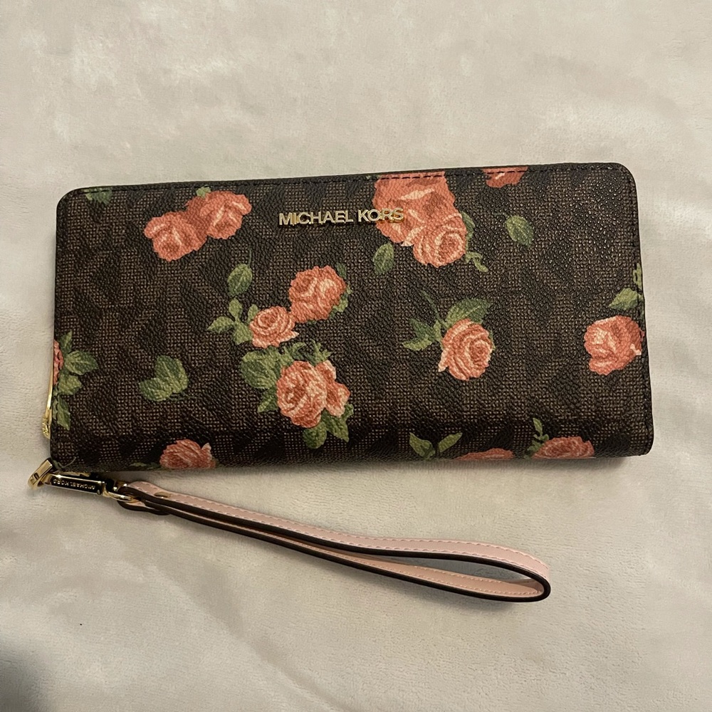 Michael kors wallet